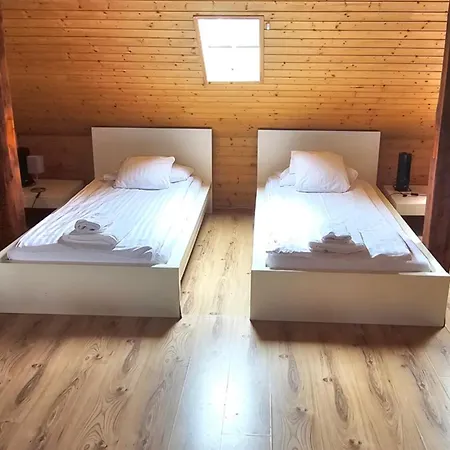Apartment Cozy With Roof Terrace For 3 *