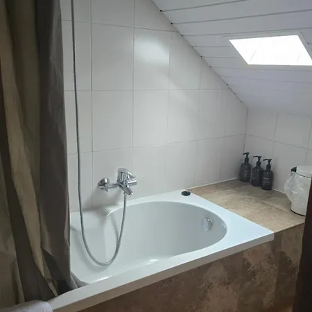 Cozy With Roof Terrace For 3 *