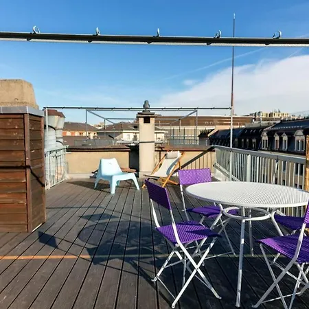 Cozy With Roof Terrace For 3 Zurich