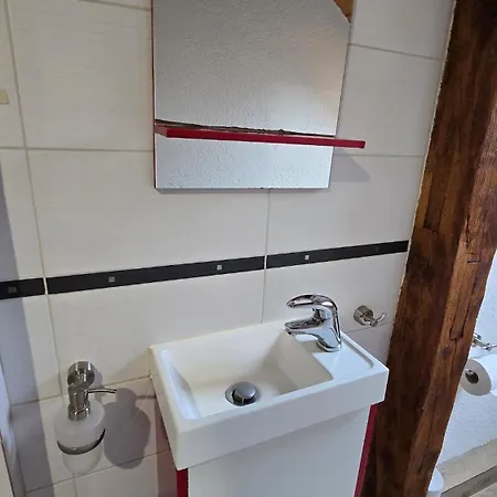 Lägenhet Cozy With Roof Terrace For 3 *