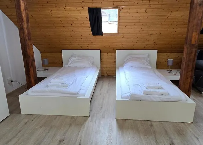 Cozy With Roof Terrace For 3