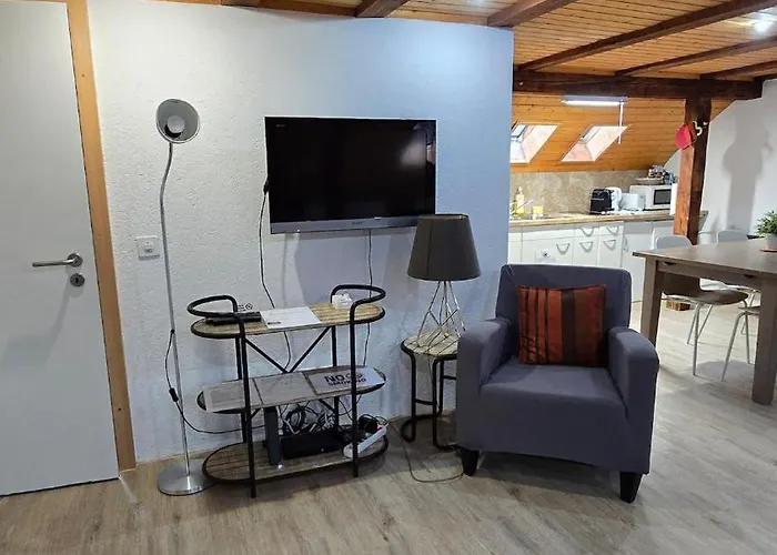 Διαμέρισμα Cozy With Roof Terrace For 3 *