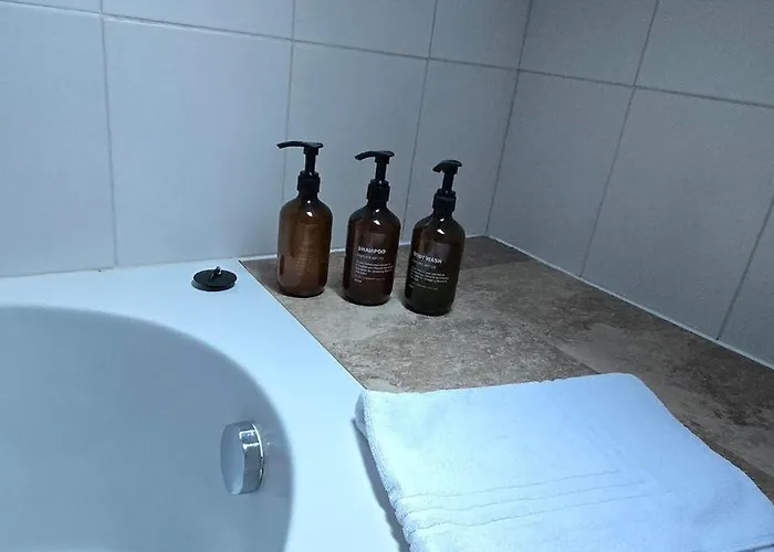 Cozy With Roof Terrace For 3 *