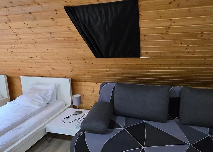 Cozy With Roof Terrace For 3 Апартаменти *